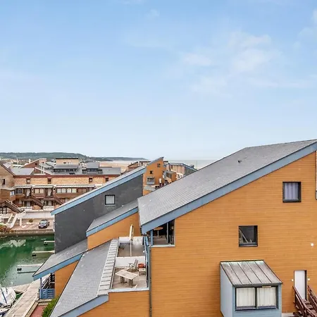 Charming Studio With Seaview Balcony In The Port Of - Welkeys Deauville